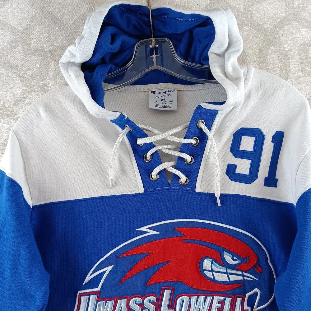 Champion UMASS Lowell River Hawks‎ Hockey Jersey Mens Extra Small Hooded Blue